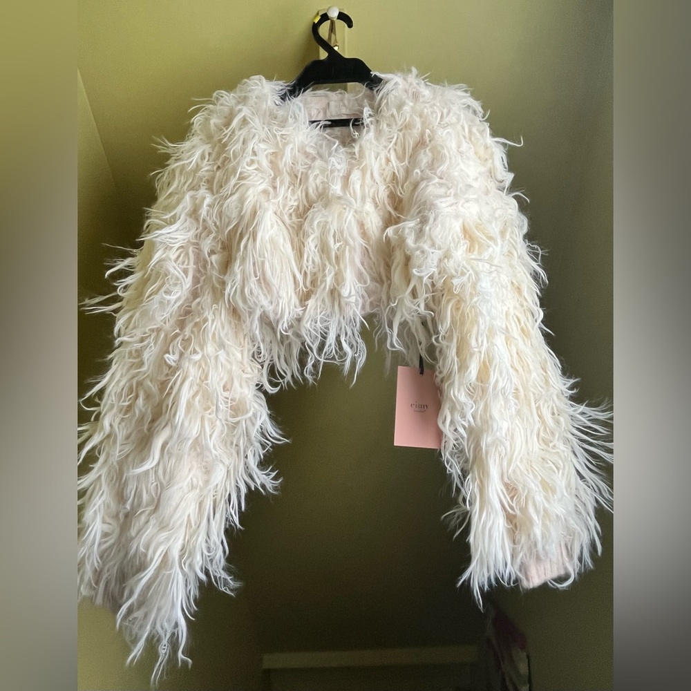 Eimy Istoire ivory cropped fluffy jacket new with tags